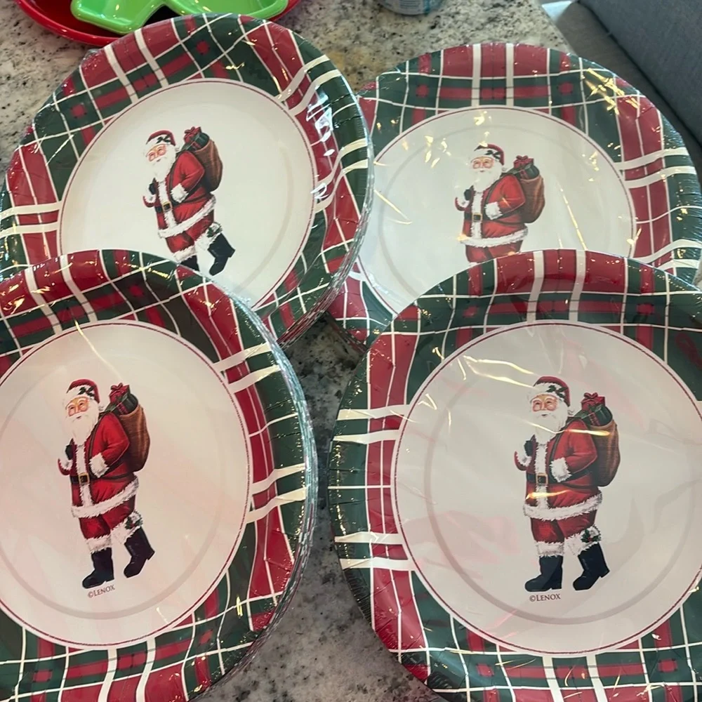 Lenox “Vintage Holiday” coated paper dinner plates, 4 packs of 16 ea